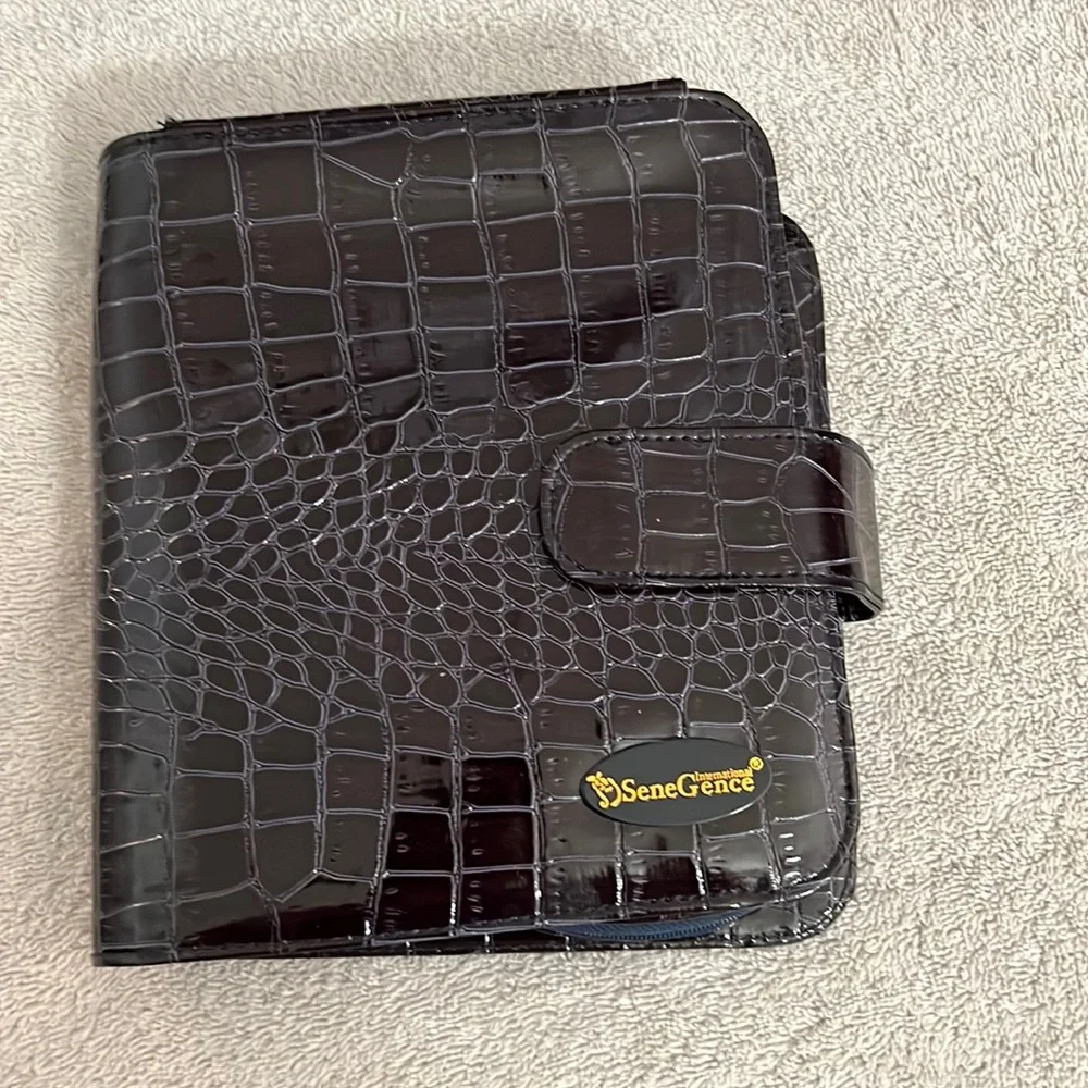 SeneGence International Luxurious Purple Cosmetic Bifold